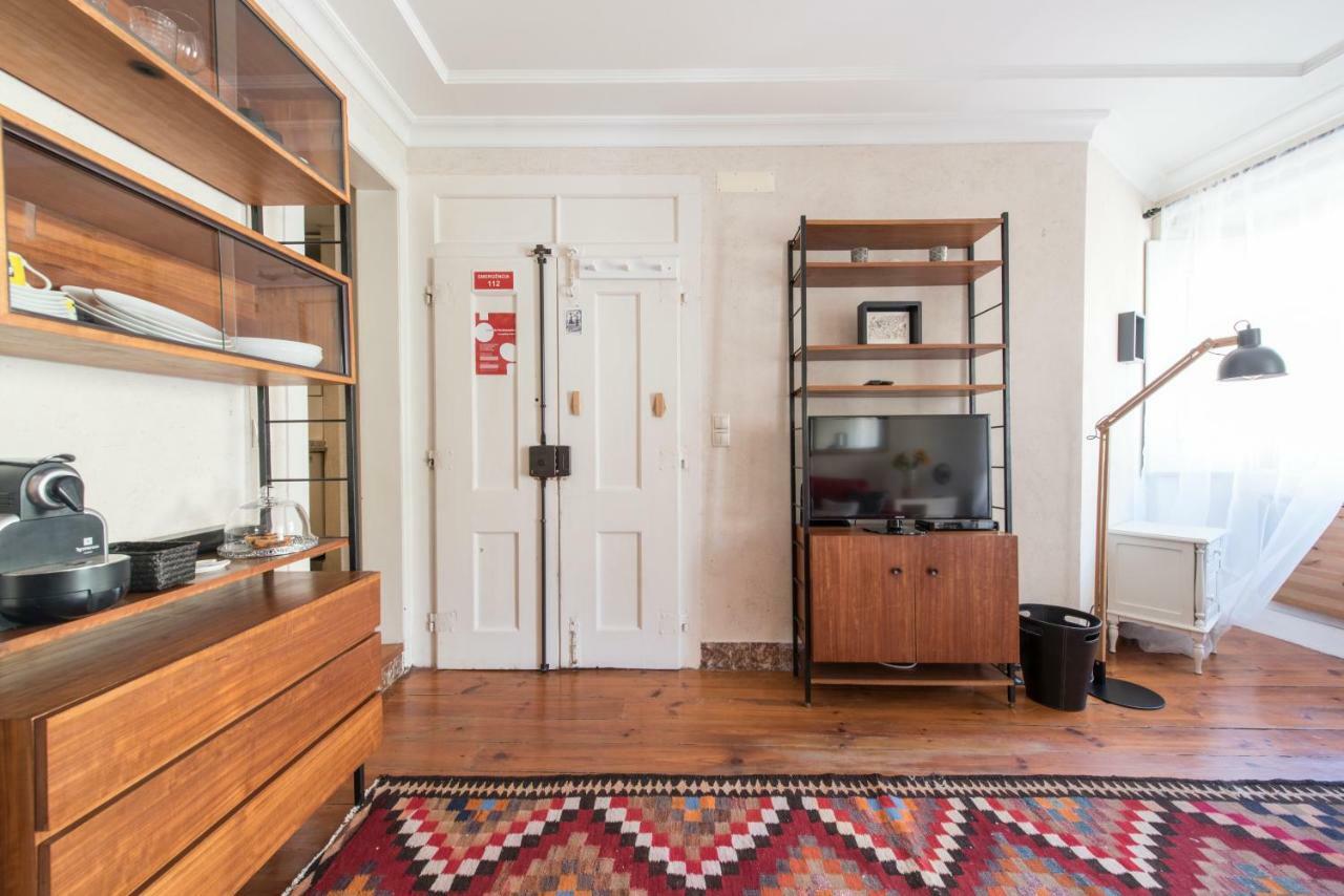 Cozy Apartment In Historic Center Lisabona Exterior foto