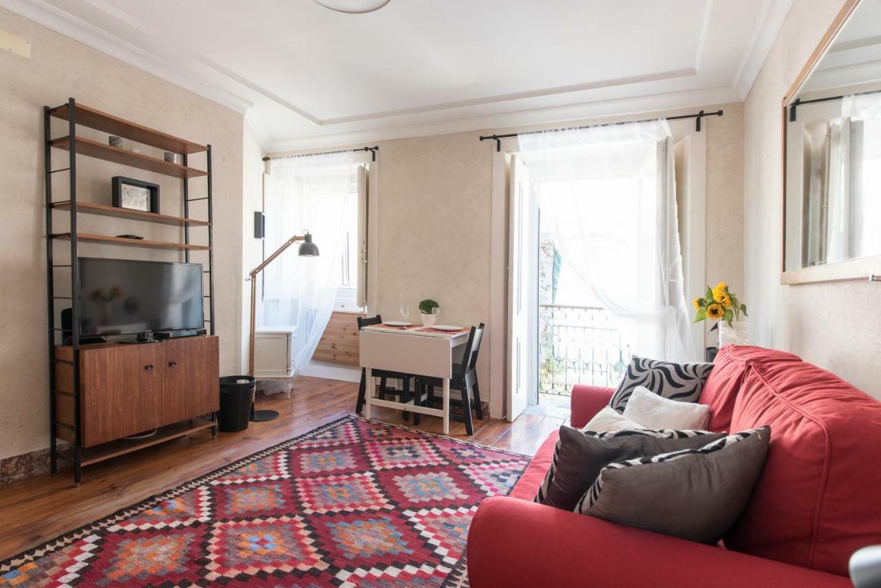 Cozy Apartment In Historic Center Lisabona Exterior foto