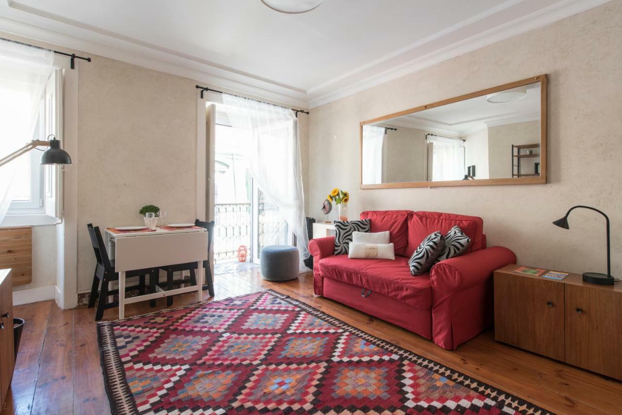 Cozy Apartment In Historic Center Lisabona Exterior foto